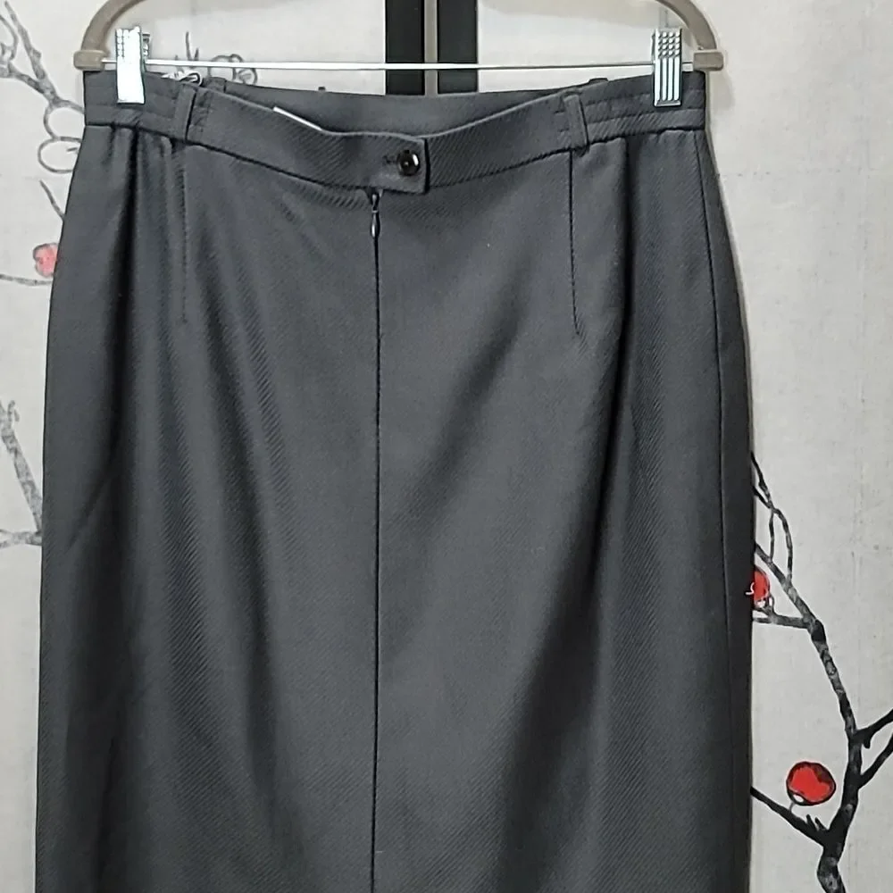 Givenchy 100% Wool Gray Midi Skirt Size 14W - Picture 4 of 7
